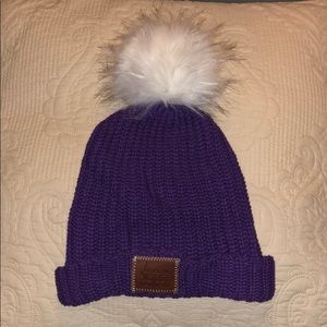 NWOT Love Your Melon Mystic Pom Beanie